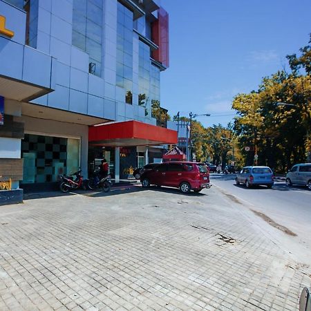 נקסר Hotel Celebes מראה חיצוני תמונה