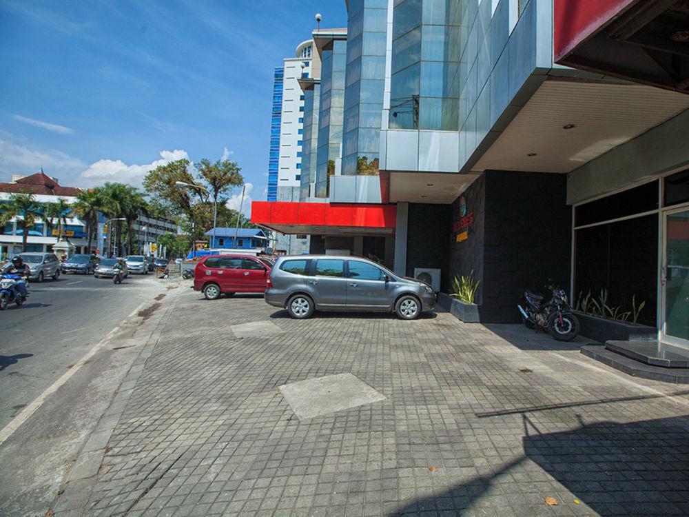 נקסר Hotel Celebes מראה חיצוני תמונה