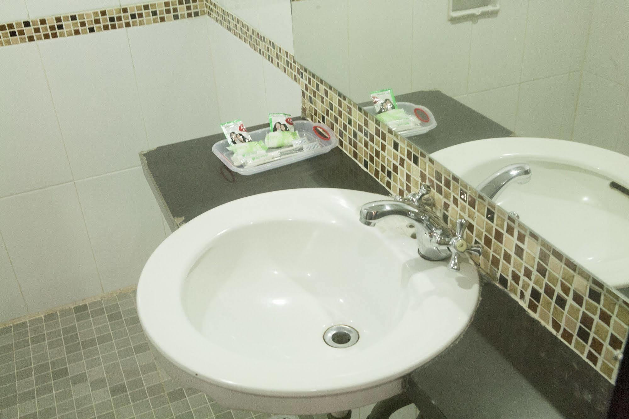 נקסר Hotel Celebes מראה חיצוני תמונה